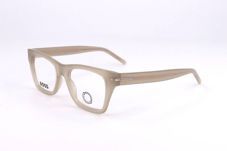 BOSS 1522 3/4 View
