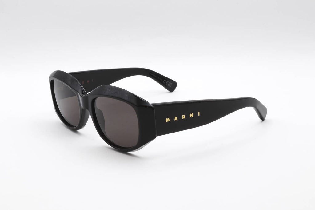 04 BLACK 3/4 View
