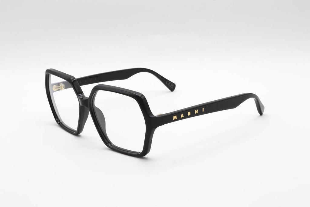 04 BLACK 3/4 View