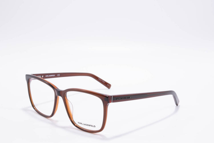 KL885 3/4 View