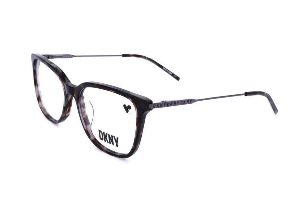 DK7004 3/4 View