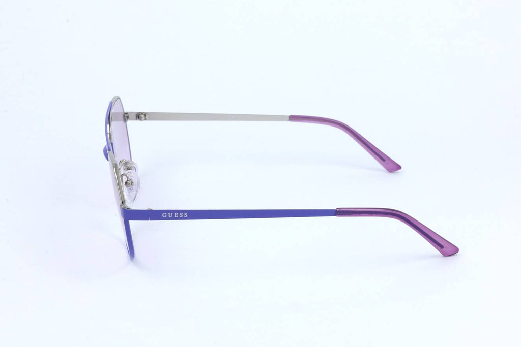 GU3048 Side