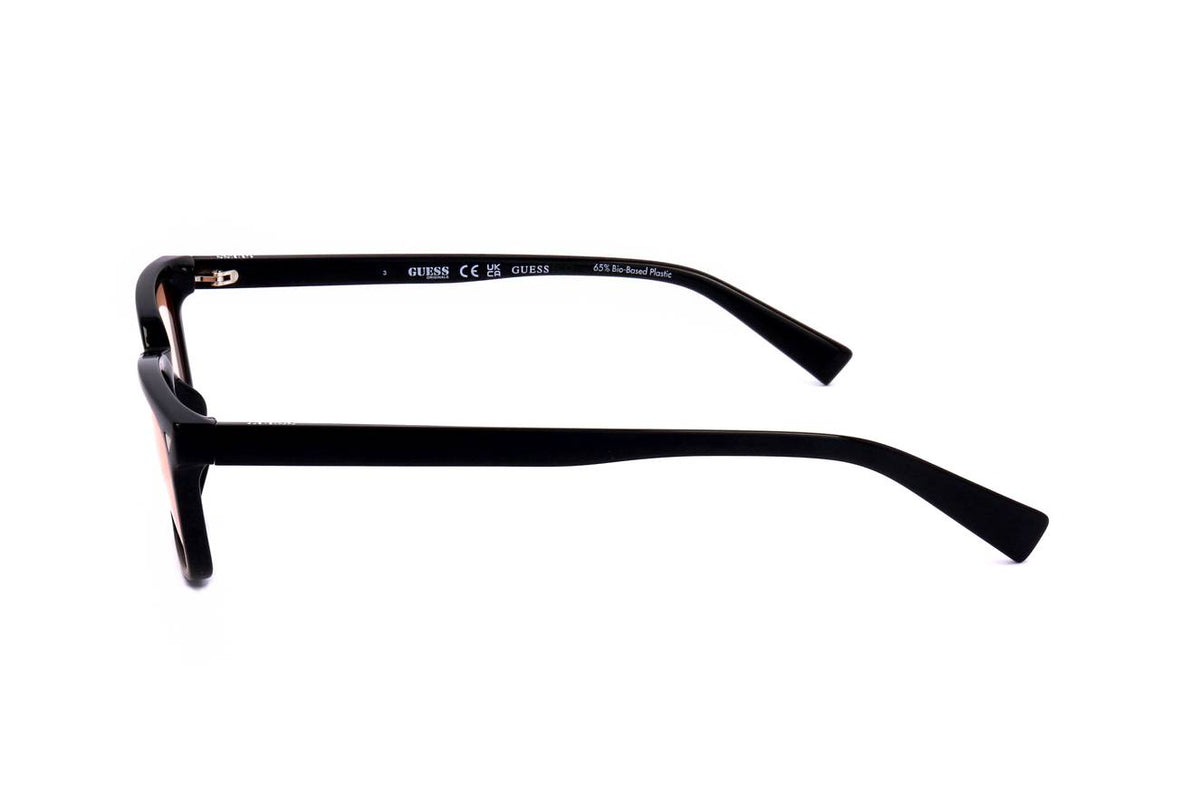 GU8284 Side