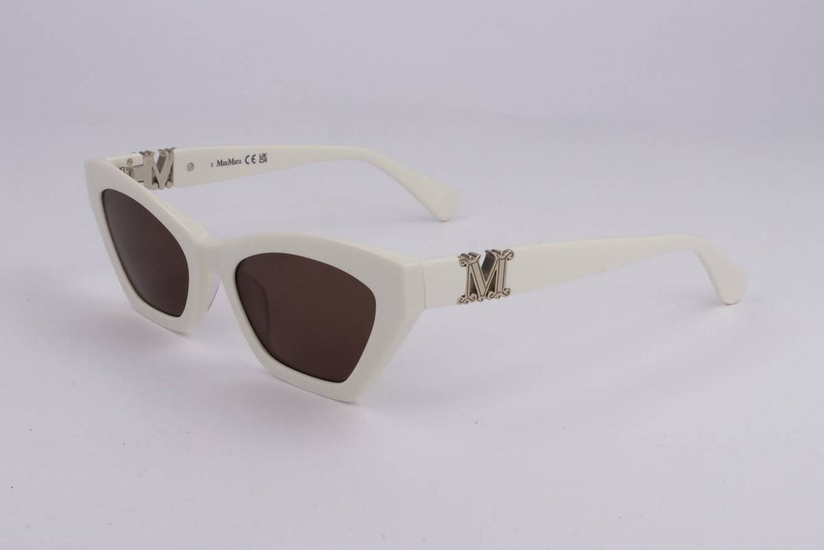 MM0057 3/4 View