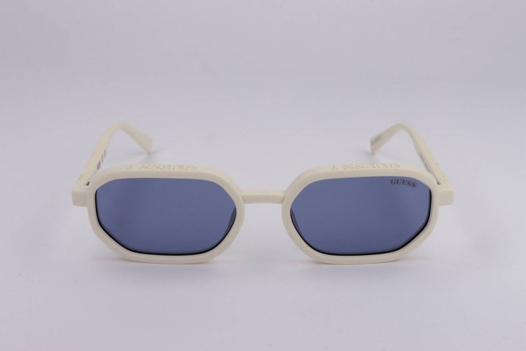 GU00233 Front