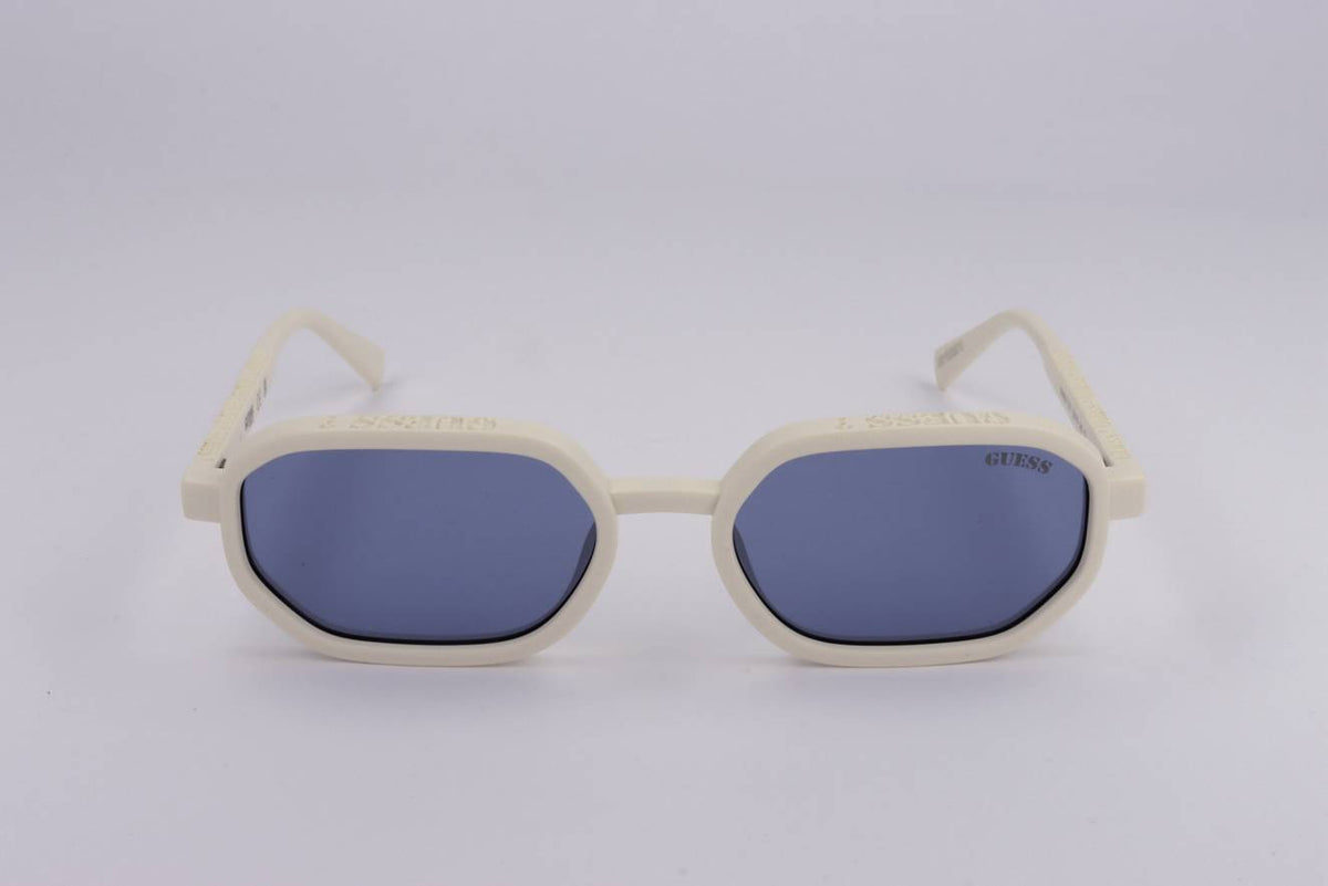 GU00233 Front