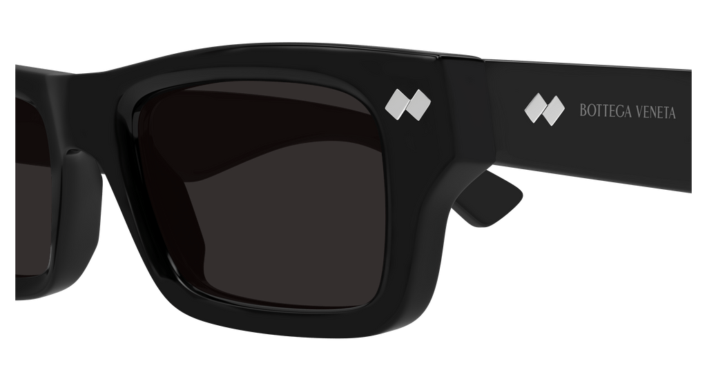 BLACK / GREY