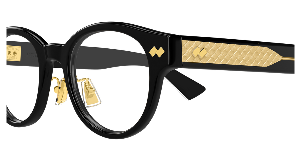 BLACK / TRANSPARENT