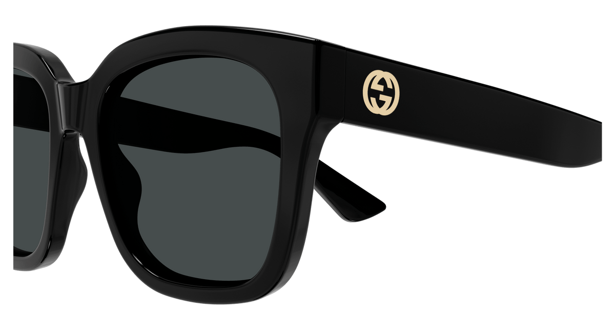 BLACK / SMOKE