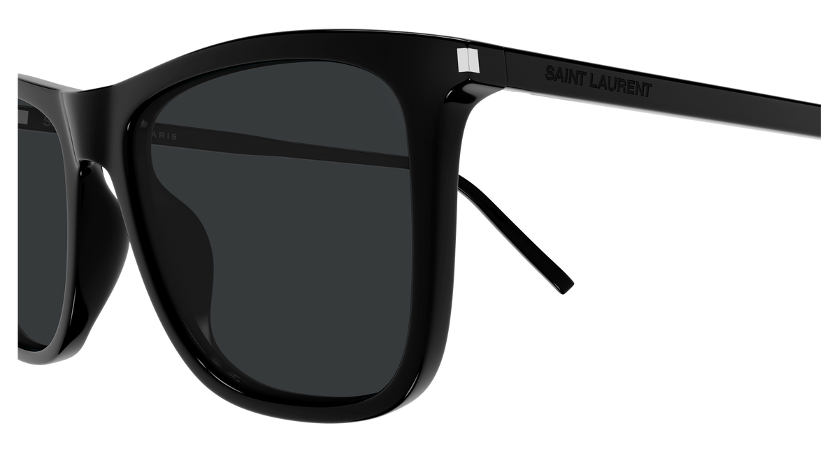 BLACK / BLACK