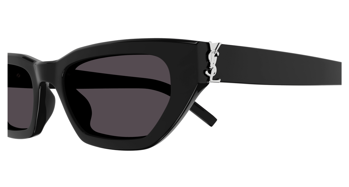 BLACK / BLACK