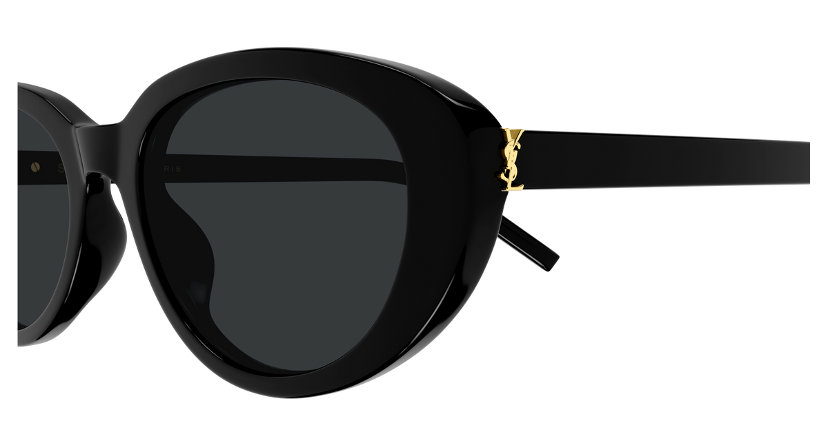 BLACK / BLACK