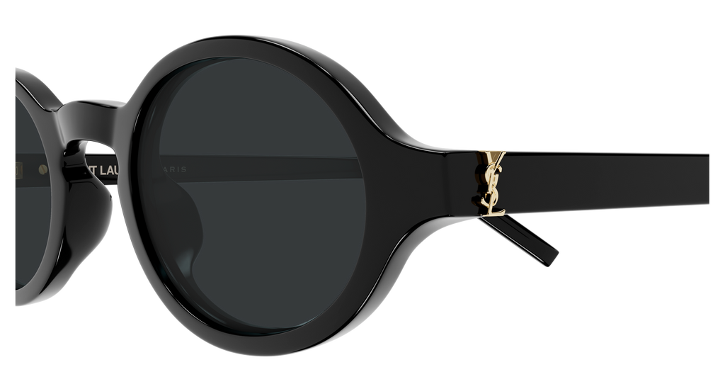BLACK / BLACK