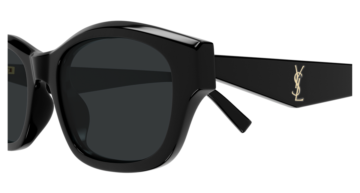 BLACK / BLACK